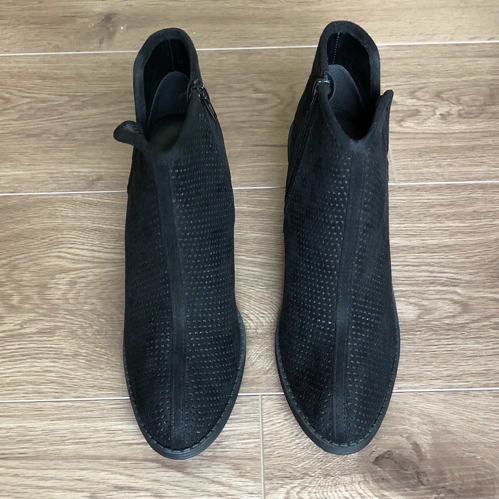 ⚡️Perforated Vegan Suede Booties - Picture 3 of 7
